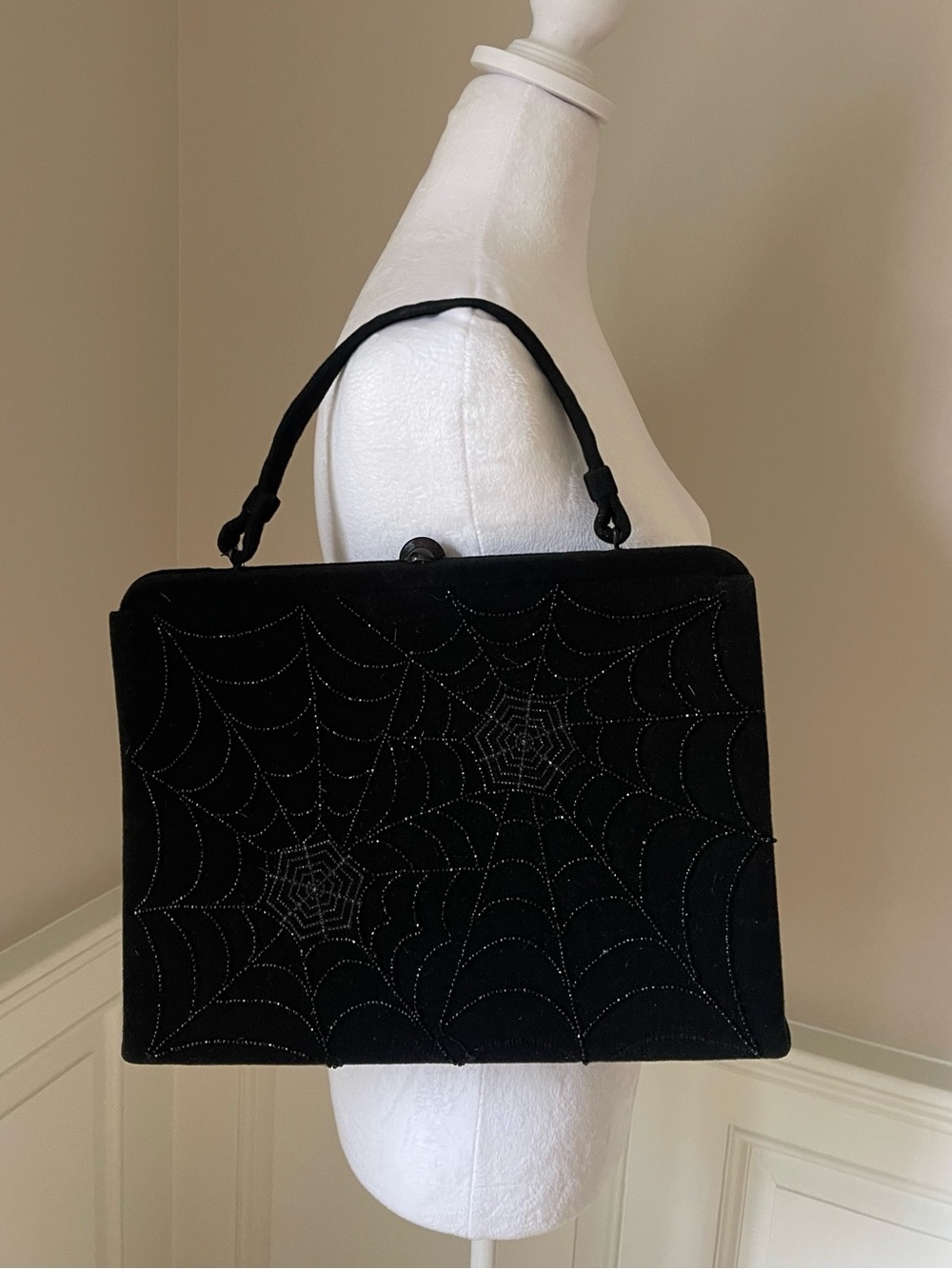 Vintage SOURÉ BAG Black Spiderweb Beaded Velvet Top-Handle Handbag Halloween